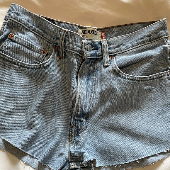 Vintage Levis Shorts. Relax Fit, size 27 - Picture 1 of 4